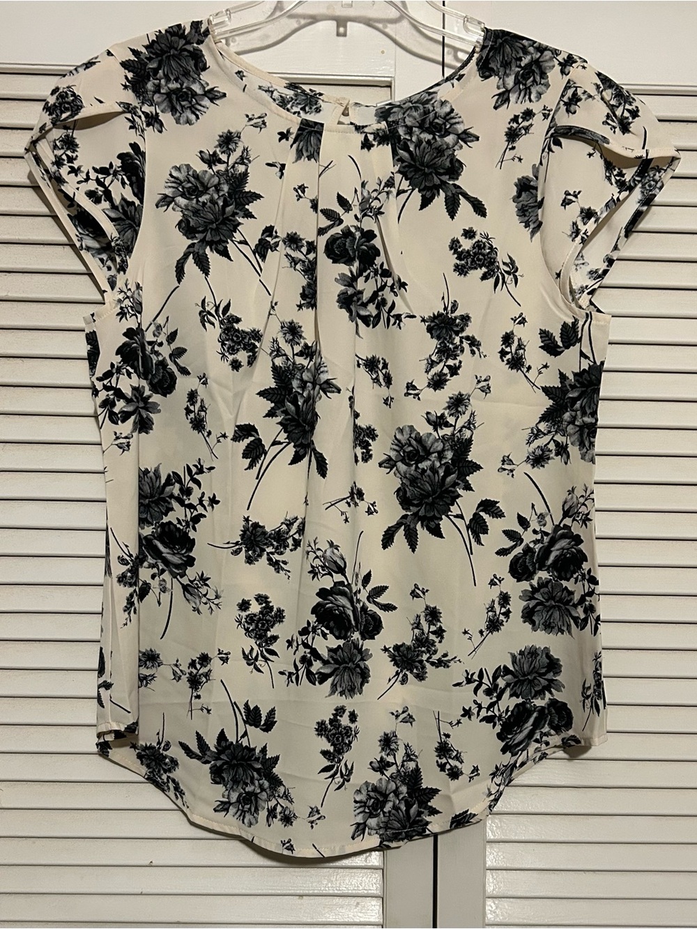 Women's Black Floral Cap-Sleeve Blouse - Brand: